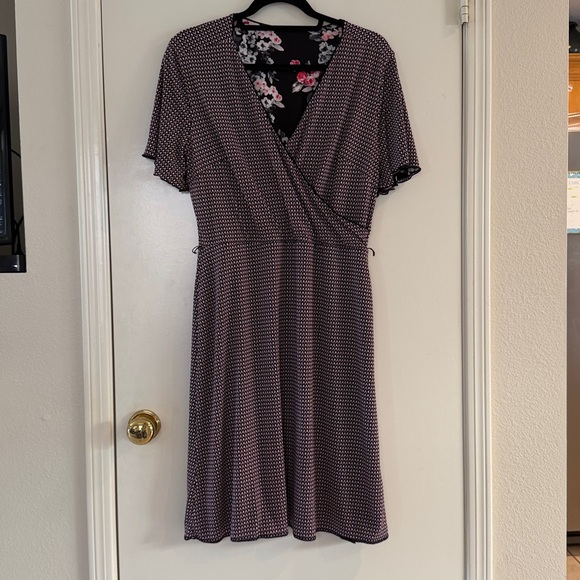 White House Black Market Black Pink Print Reversible Short Sleeve Dress Size 12 - Picture 2 of 11